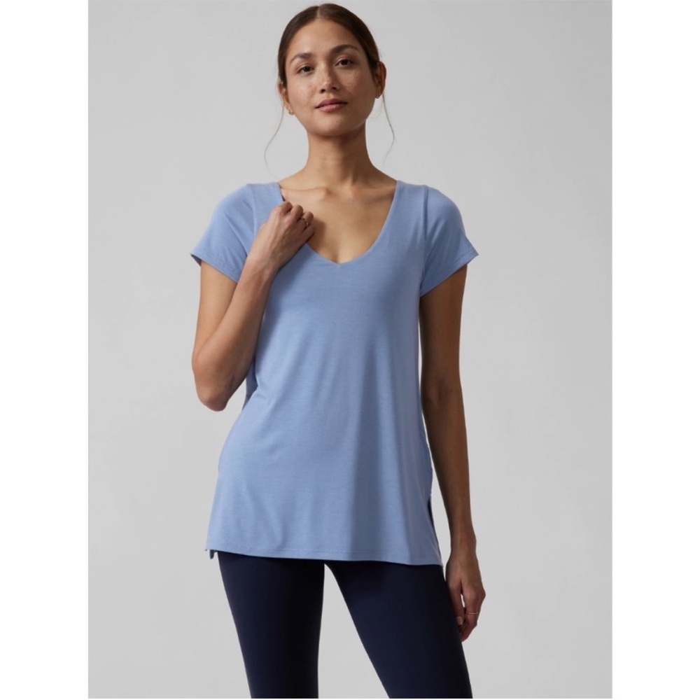 Athleta Essence Support Top- Size S Cottage Blue NWT